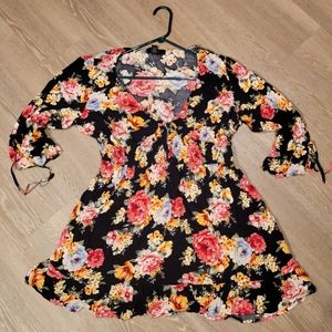 Forever21 Lowcut Floral Dress (Plus)